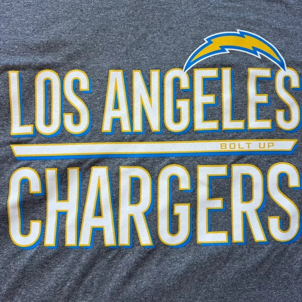 Los‎ Angeles Chargers T-Shirt Mens Size Medium NFL Team Apparel Poly Bolt Up